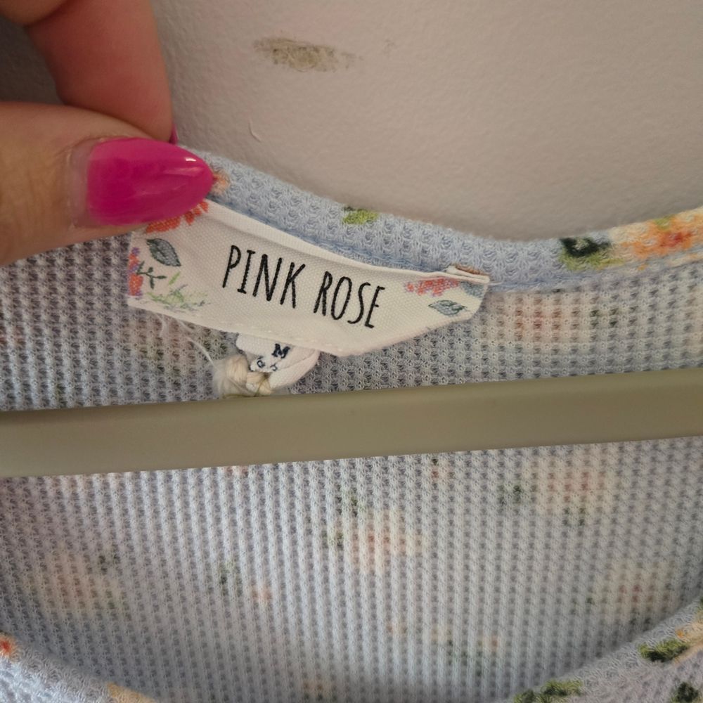 Pink Rose Light Blue Floral Crop Top - Picture 2 of 2